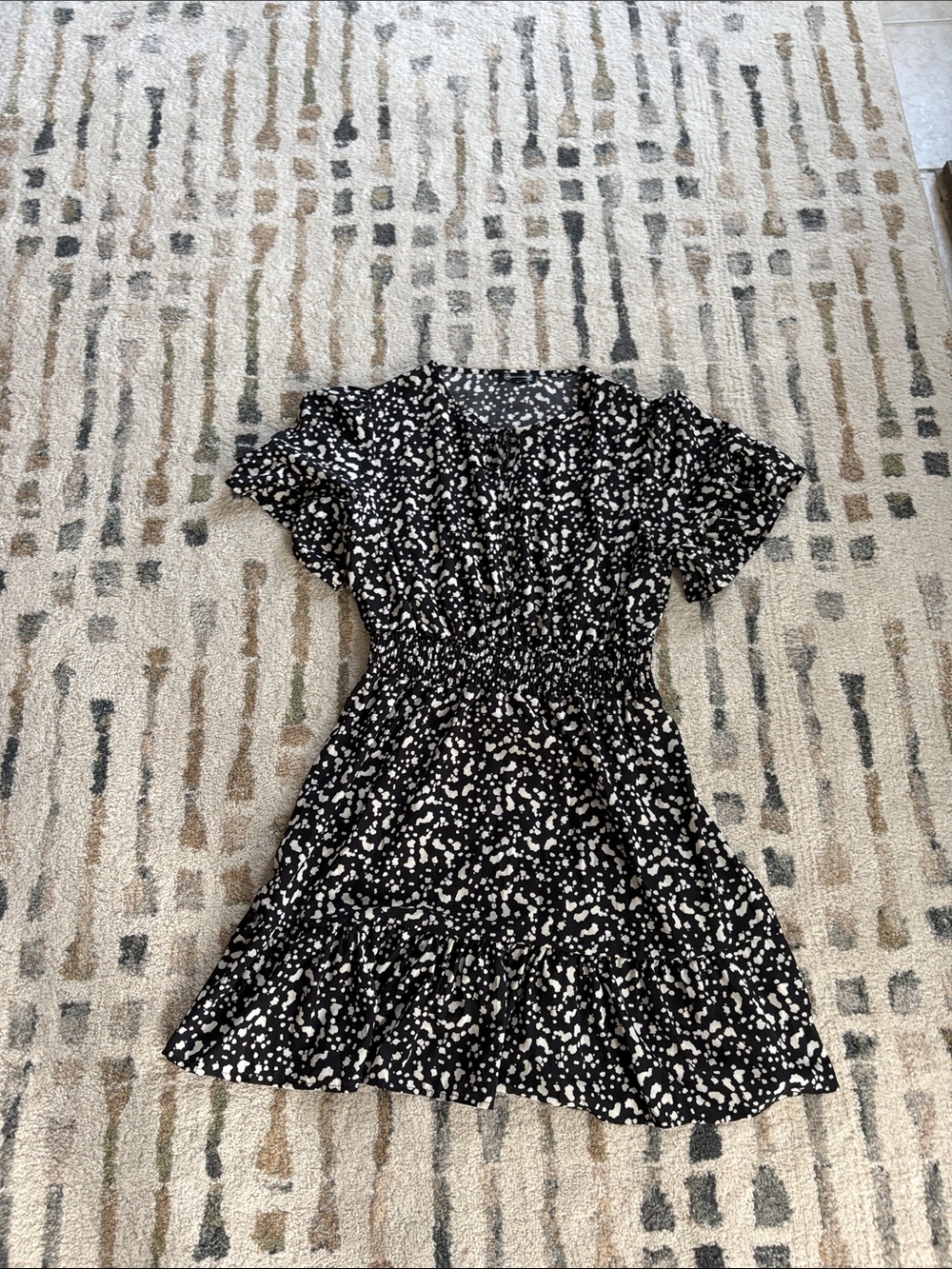 Black and White Printed Short Sleeve Dress